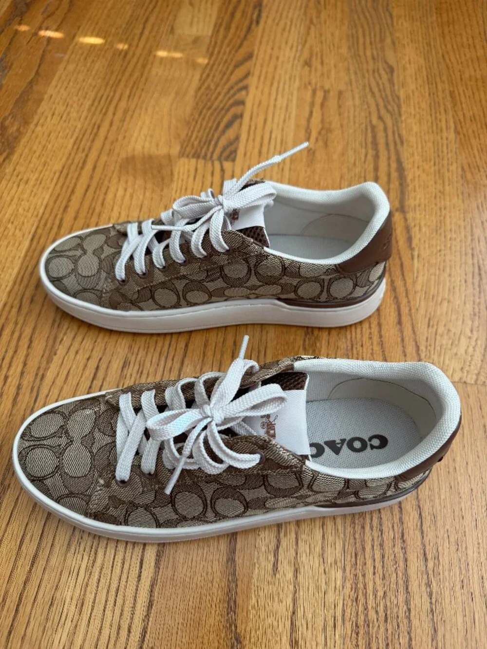 Coach Clip Low Top Sneaker Khaki/Saddle Sig Jacquard 7.5B (NWT)
